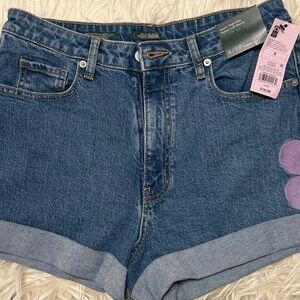 Jean shorts with flower accents!